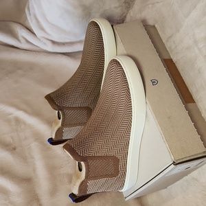 Brand New with Box - Rothy's Chelsea boot - size 7